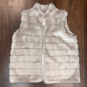 NEW Talbots Luxurious Faux Fur Vest in Soft Gray SZ 2X